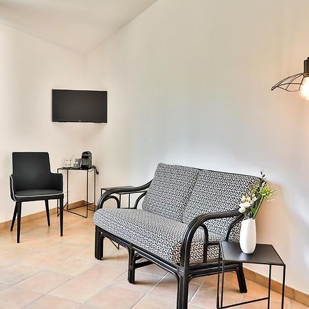 Quintessence Provence Bed & Breakfast กูต์ ภายนอก รูปภาพ